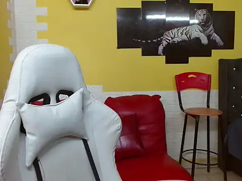 Snapshot of chacorta_ chatting on 05-19-26, 01:07 chacorta online show from 05-19-26, 01:07