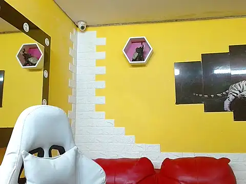Snapshot of chacorta_ chatting on 05-16-26, 01:59 chacorta online show from 05-16-26, 01:59
