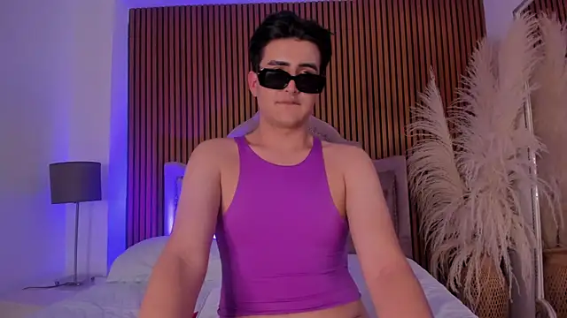 Snapshot of noahWolff_ chatting on 02-15-26, 07:51 noahWolff online show from 02-15-26, 07:51