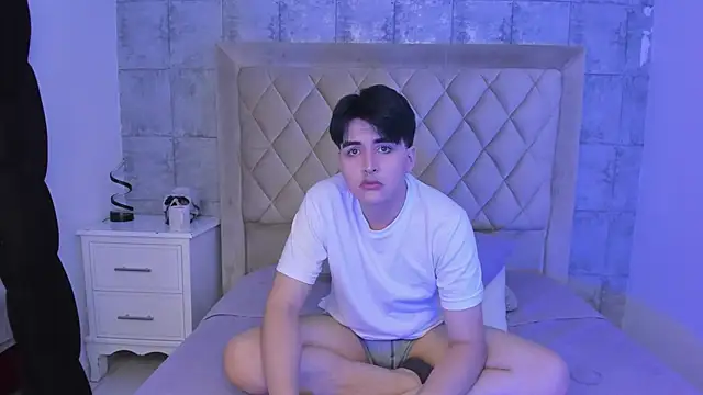 Snapshot of noahWolff_ chatting on 02-08-26, 04:54 noahWolff online show from 02-08-26, 04:54