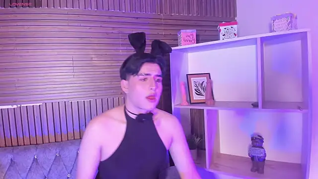 Snapshot of noahWolff_ chatting on 02-11-26, 04:56 noahWolff online show from 02-11-26, 04:56