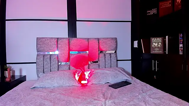 Snapshot of noahWolff_ chatting on 02-18-26, 05:16 noahWolff online show from 02-18-26, 05:16