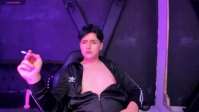 Snapshot of noahWolff_ chatting on 02-05-26, 05:14 noahWolff online show from 02-05-26, 05:14