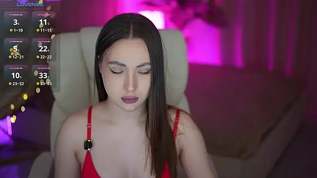 OliviaMoore  online show from 04-23-26, 05:47