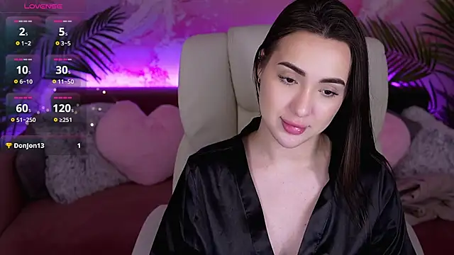 OliviaMoore  online show from 03-11-26, 02:27