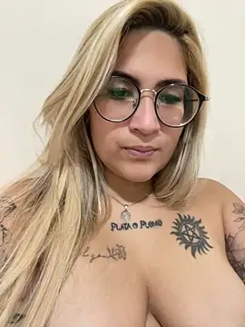 Snapshot of esposatattoo chatting on 03-01-26, 07:14 esposatattoo online show from 03-01-26, 07:14