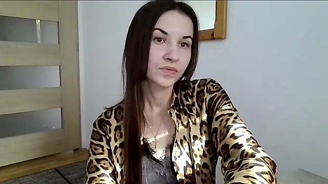 JuliaLovely online show from 04-25-26, 02:25