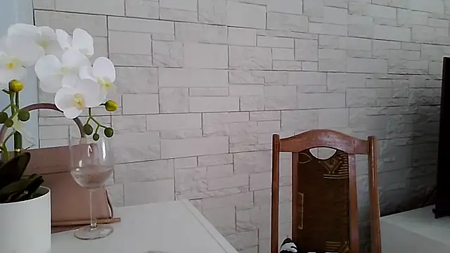 JuliaLovely online show from 07-15-26, 02:24