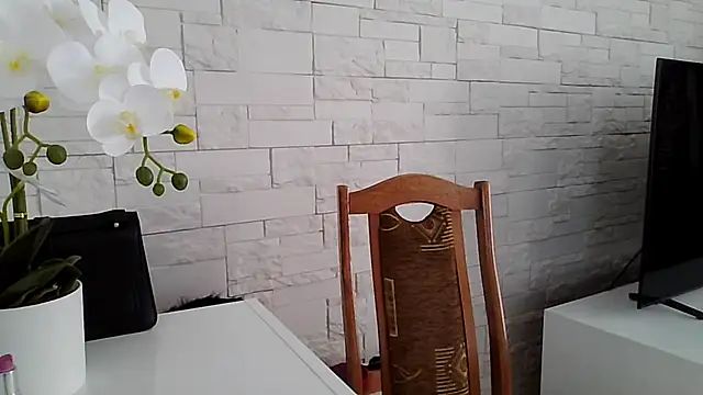 JuliaLovely online show from 06-09-26, 02:18