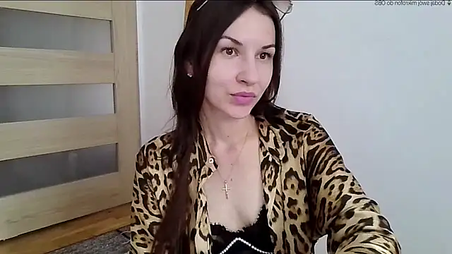 JuliaLovely online show from 05-07-26, 02:31