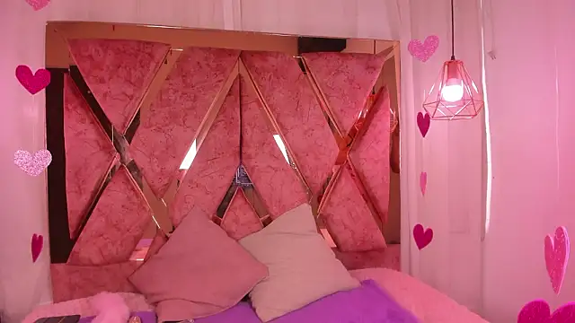 Snapshot of shantal_cooper_ chatting on 02-14-26, 07:36 shantal cooper online show from 02-14-26, 07:36