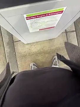 Snapshot of Lennart1869 chatting on 02-23-26, 03:12 Lennart1869 online show from 02-23-26, 03:12