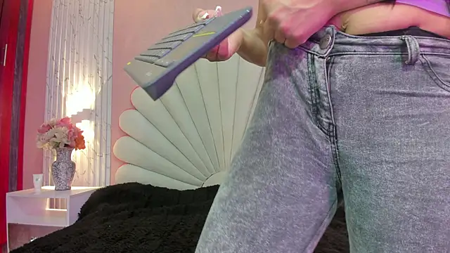 Snapshot of Kateemos chatting on 02-12-26, 01:44 Kateemos online show from 02-12-26, 01:44