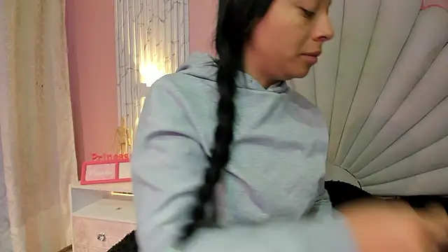 Kateemos online show from 03-12-26, 02:54