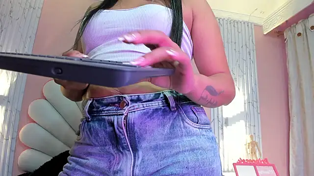 Snapshot of Kateemos chatting on 02-07-26, 01:08 Kateemos online show from 02-07-26, 01:08