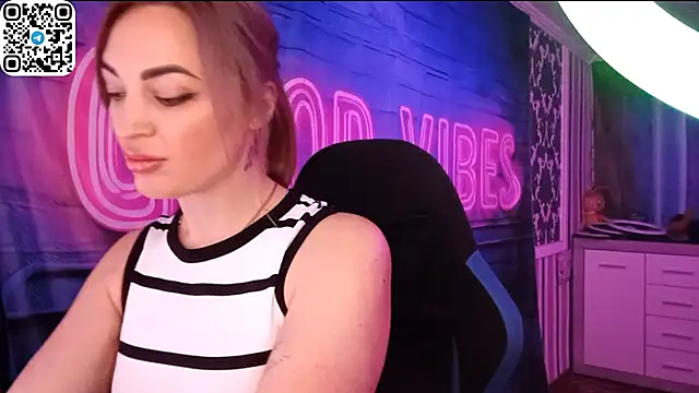 Vellora  online show from 02-22-26, 01:46