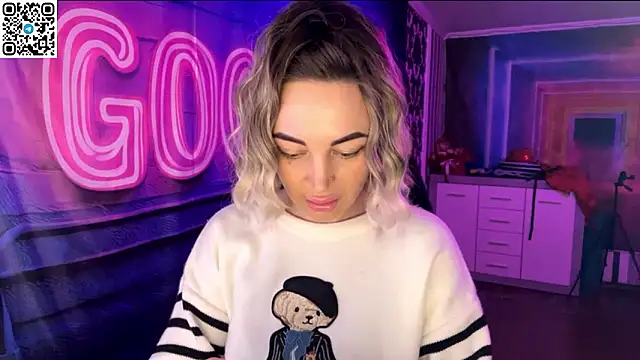 Vellora  online show from 03-23-26, 05:24