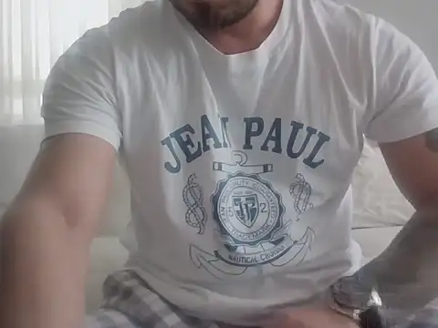 Snapshot of hessds34 chatting on 02-10-26, 11:53 hessds34 online show from 02-10-26, 11:53