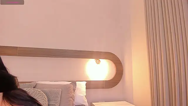 Snapshot of Violeta_sum chatting on 05-11-26, 12:28 Violeta sum online show from 05-11-26, 12:28
