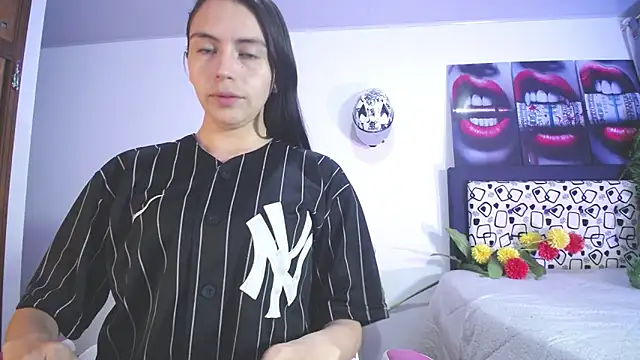 lika little0 online show from 05-06-26, 11:53