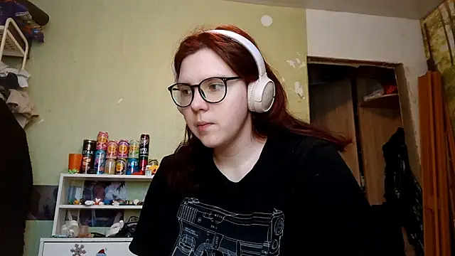 Snapshot of VannessaDillenbeck chatting on 02-04-26, 08:09 VannessaDillenbeck online show from 02-04-26, 08:09