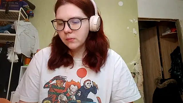 Snapshot of VannessaDillenbeck chatting on 02-11-26, 08:25 VannessaDillenbeck online show from 02-11-26, 08:25