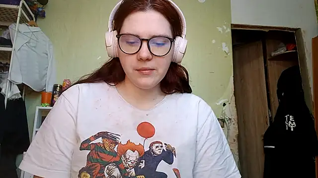 Snapshot of VannessaDillenbeck chatting on 02-13-26, 10:48 VannessaDillenbeck online show from 02-13-26, 10:48