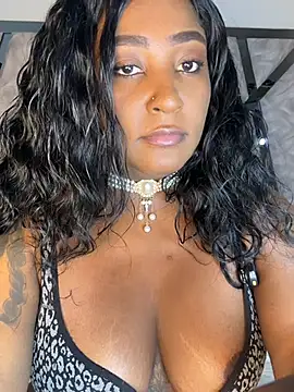 Denise wolfe21 online show from 02-12-26, 06:51