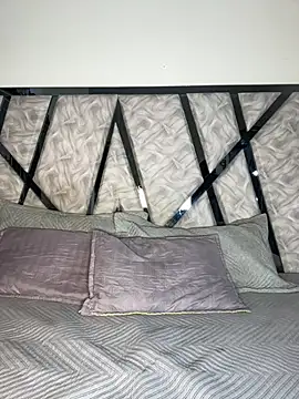 Denise wolfe21 online show from 02-25-26, 01:44