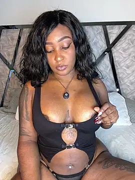 Denise wolfe21 online show from 02-21-26, 04:53