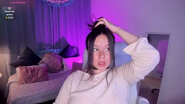 Raven sweeteyes online show from 02-10-26, 12:37