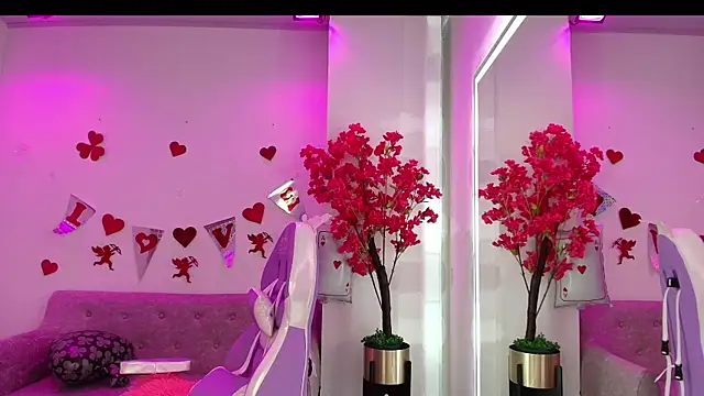 Snapshot of Maddie_T18 chatting on 02-16-26, 11:31 Maddie T18 online show from 02-16-26, 11:31