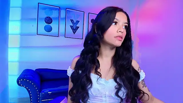 Maddie T18 online show from 05-22-26, 11:30