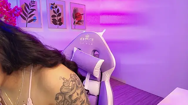 Maddie T18 online show from 03-06-26, 11:38