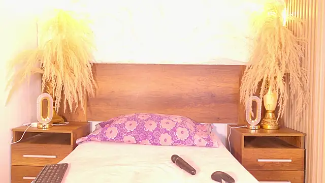 mollyjackson  online show from 04-19-26, 01:01