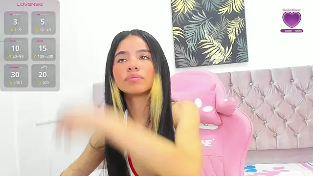 thaliaa smith1 online show from 03-25-26, 09:03