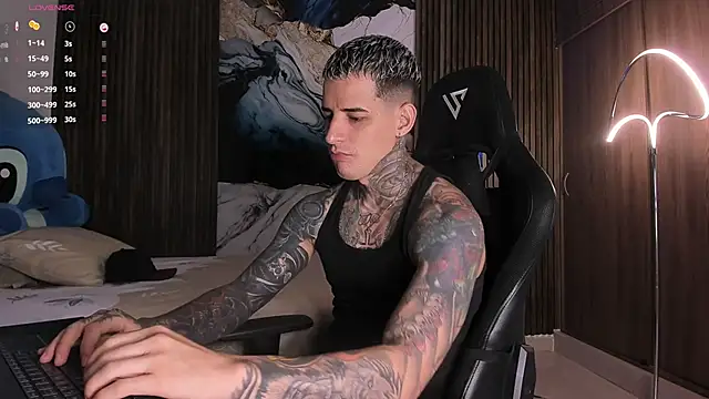 Snapshot of trisstann_ chatting on 02-17-26, 05:32 trisstann online show from 02-17-26, 05:32