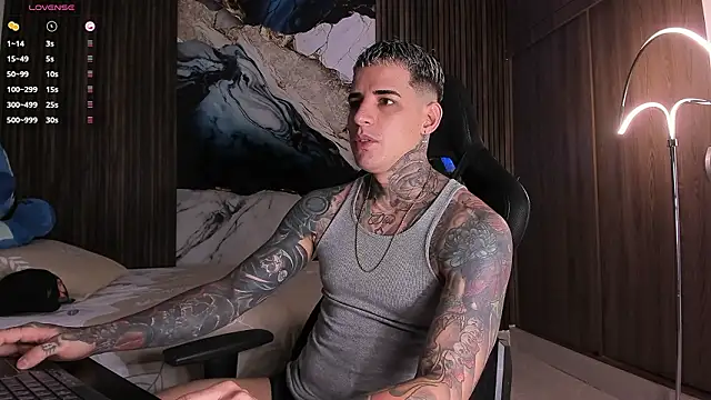 Snapshot of trisstann_ chatting on 02-21-26, 05:15 trisstann online show from 02-21-26, 05:15