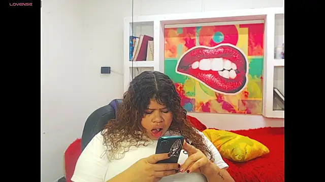 Snapshot of Cloe_r chatting on 02-14-26, 08:53 Cloe r online show from 02-14-26, 08:53