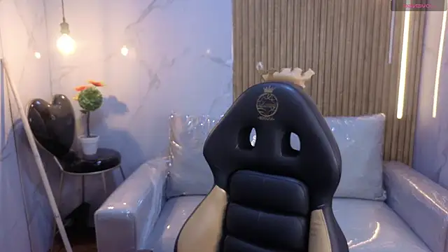 Perla lovely  online show from 04-20-26, 12:30