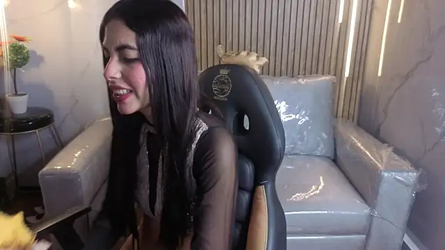 Perla lovely  online show from 05-28-26, 12:11