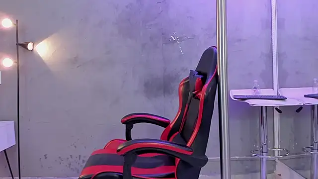 naomi  blair online show from 02-25-26, 03:29