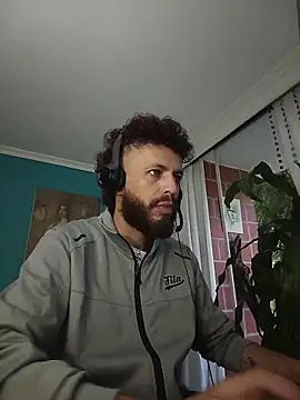 Snapshot of kauzZhomi chatting on 02-04-26, 11:38 kauzZhomi online show from 02-04-26, 11:38