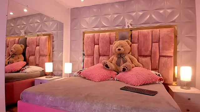 Snapshot of Paris_Velvet chatting on 02-09-26, 09:57 Paris Velvet online show from 02-09-26, 09:57