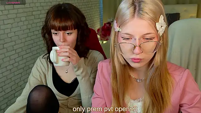 michelewild online show from 03-10-26, 01:37