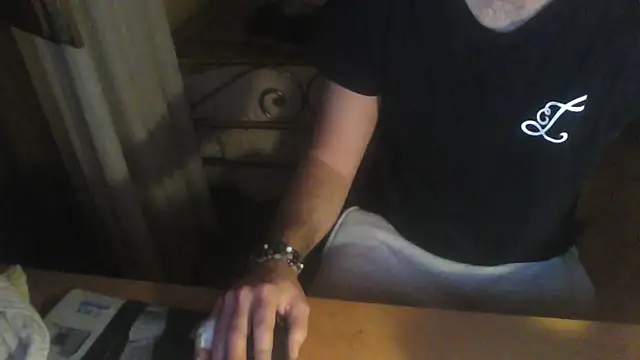 Snapshot of ragazzo200996 chatting on 02-23-26, 07:25 ragazzo200996 online show from 02-23-26, 07:25