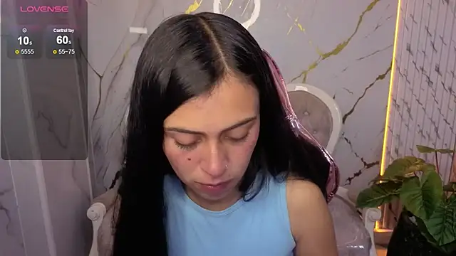 Snapshot of Abby1_b_ chatting on 02-18-26, 08:05 Abby1 b online show from 02-18-26, 08:05