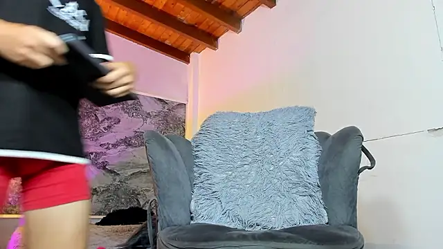 Noah Kirk  online show from 03-08-26, 02:04