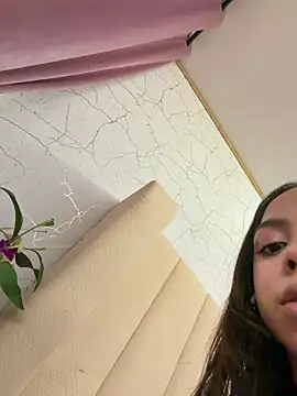 BambiRoses online show from 06-01-26, 04:13