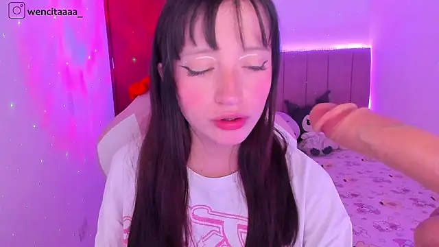 Snapshot of wenn_ chatting on 02-17-26, 12:08 wenn online show from 02-17-26, 12:08